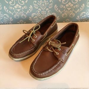 Sperry boat shoes